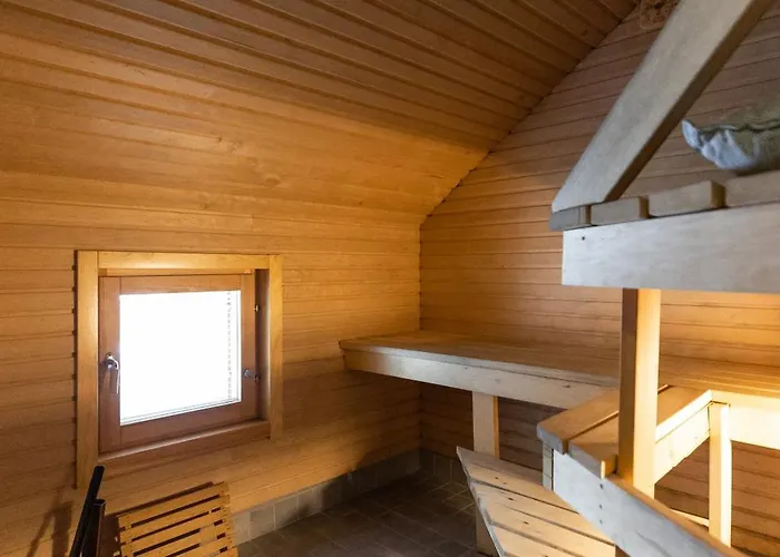 Villa Huvikumpu In The Heart Of